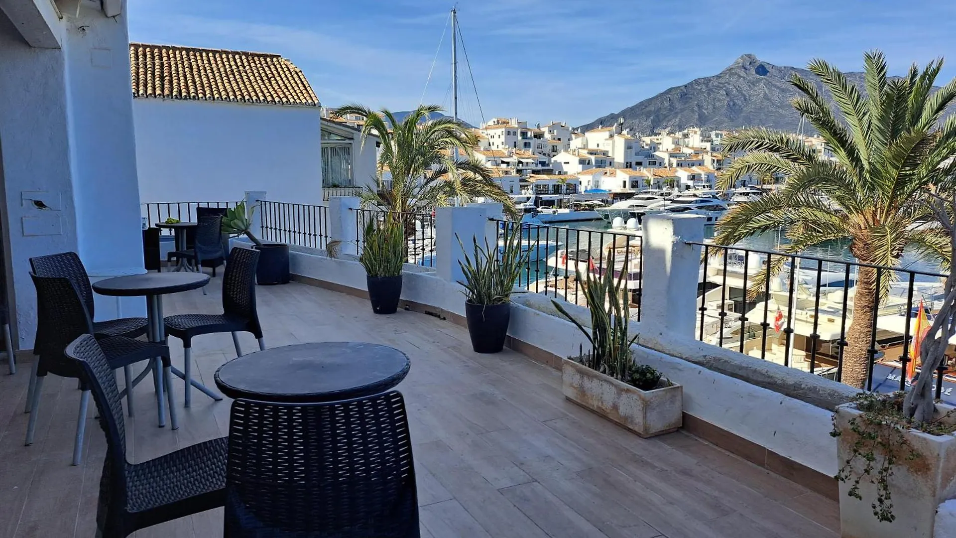 Huge Penthouse With Private Suites Shared Terrace And Kitchen Best Views Marbella Spanien