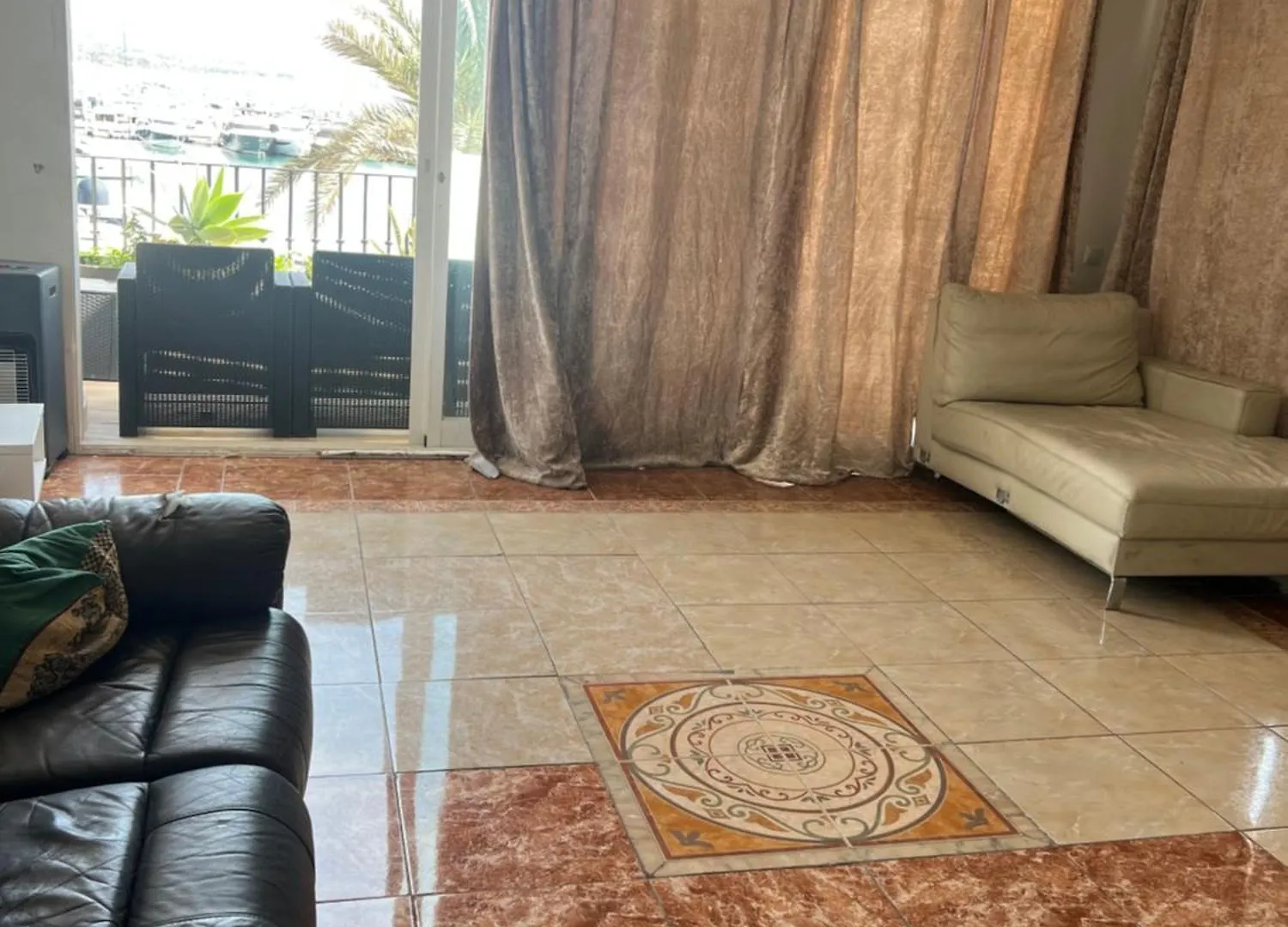 Huge Penthouse With Private Suites Shared Terrace And Kitchen Best Views Marbella Vandrerhjem
